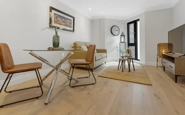 College Square Serviced Apartments 3