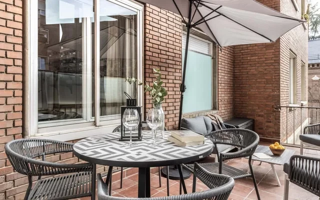 Real - 3 bedroom and terrace in Almagro 0