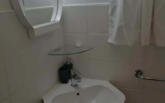 Appartamento con due camere con bagno privato in Via Antonio del Pollaiolo a Firenze 2