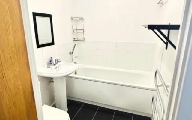 Hardwick House - London student accommodation - Single Room