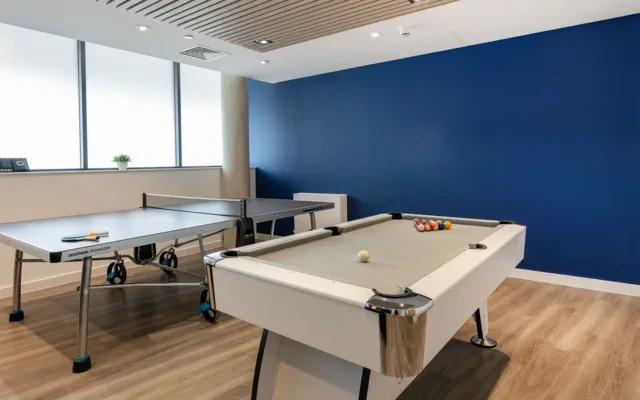 Currus Court - alojamiento para estudiantes en Canterbury - mesa de billar