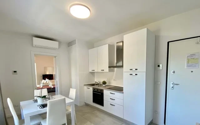 Bilocale Via Stendhal 3