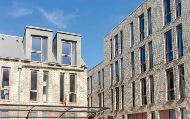 Alma Court 3