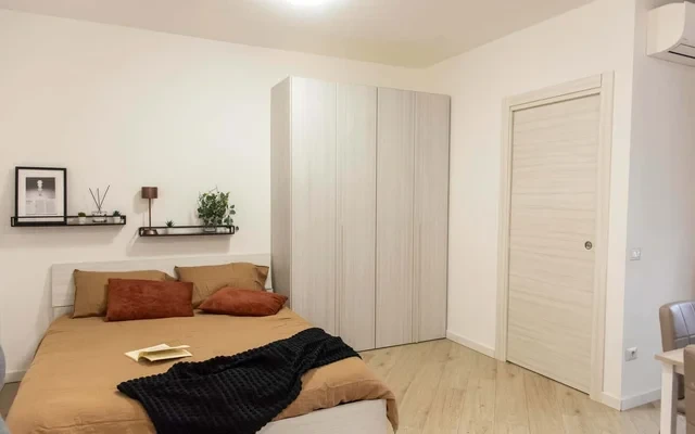 STUDIO APARTMENT (up to 4) with LIVING AREA, PATIO and PRIVATE GARDEN, 15 min to ROME-DOWNTOWN #R5 4