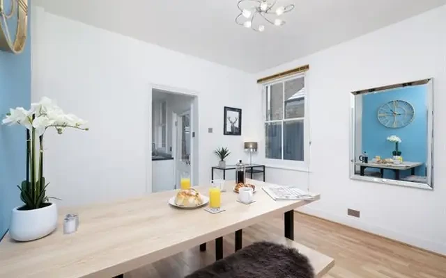 Gibbon Road, Kingston Upon Thames, KT2 6AA 1