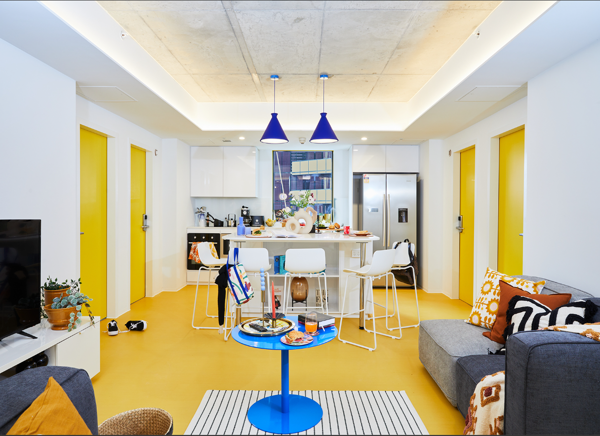 6 Bedroom Apartment