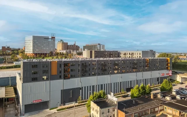 The Edwin on Grand 2