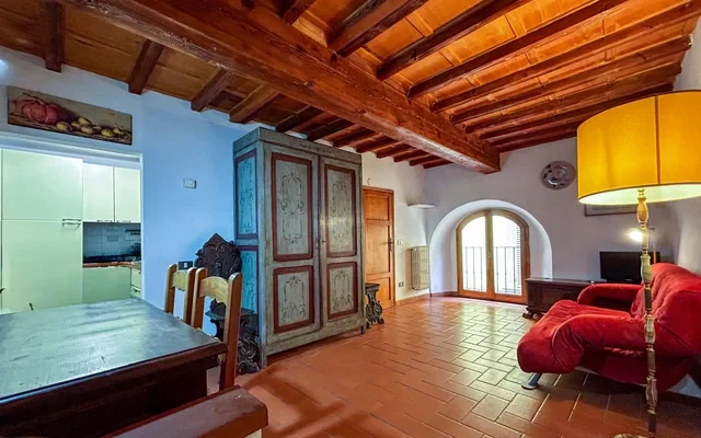 Apartment in Piazza dei Peruzzi, Firenze for 27 m² 0