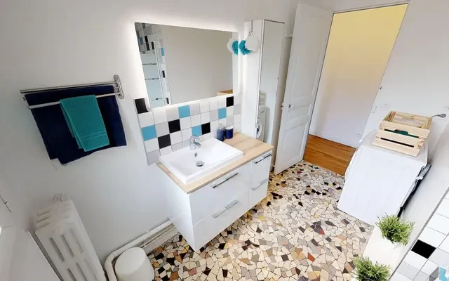12 Rue Barbes, 92400 4