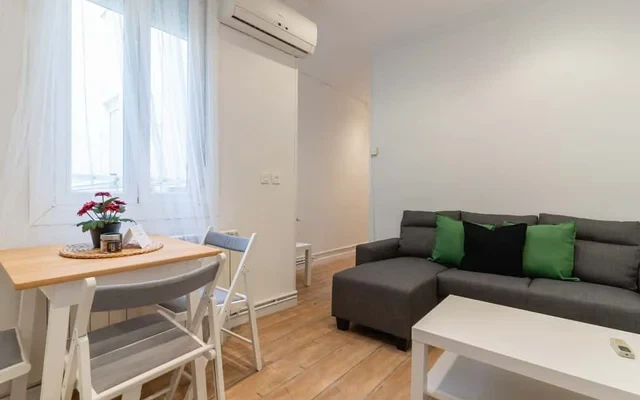 Cozy & renovated -2Bedrooms 1Bathroom-Malasana 0