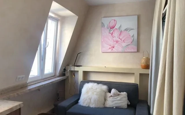 PARIS 16e·19m²·F1·Studio·With furniture 0