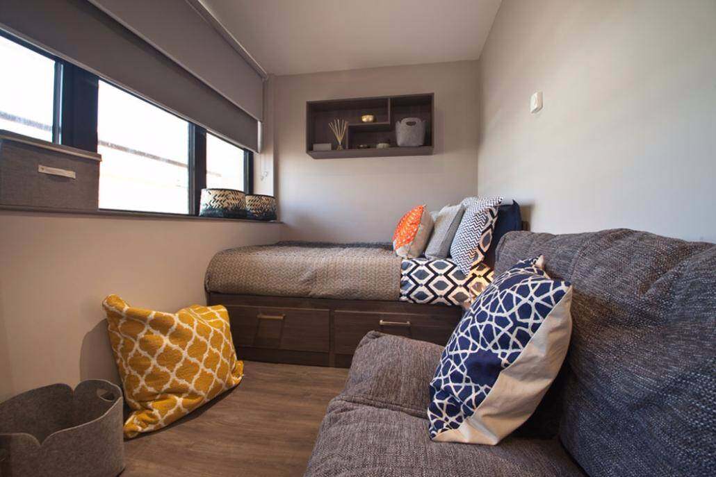 iQ Water Lane House