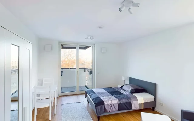 Built in kitchen, elevator,balcony 1 room furnished-studio 4