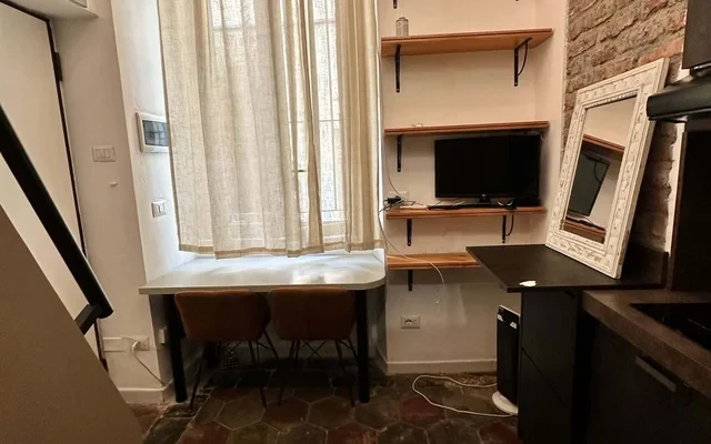 Monolocale in via Gaetano De Castilla a Milano 1
