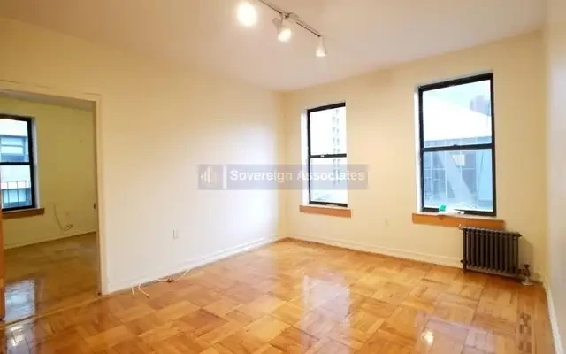 86 Haven Avenue 2