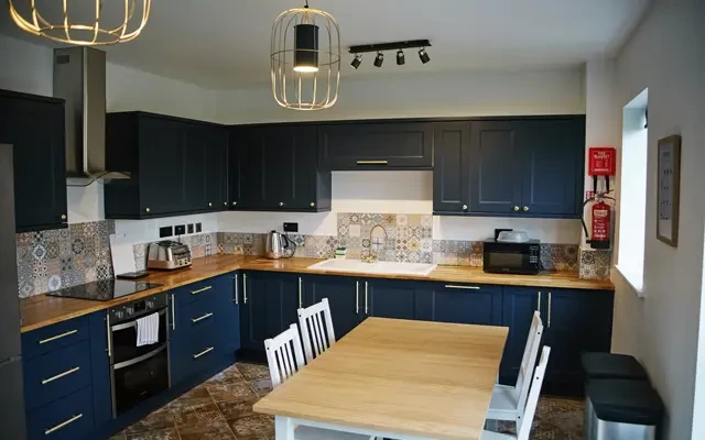 Flat 8, Williams House, LE11 3BZ 2
