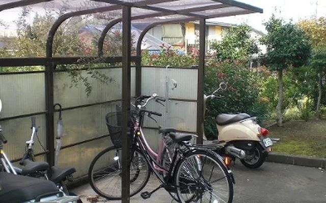 レオパレス金子 105号室 1