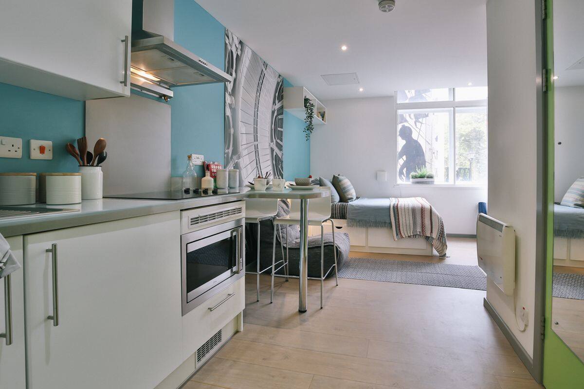 Classic Bigger Studio