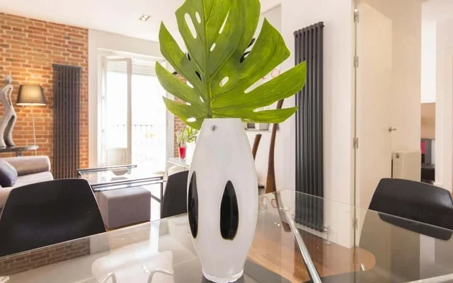 Plaza de Tirso de Molina 2