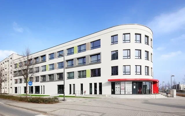 Youniq Frankfurt Riedberg 0