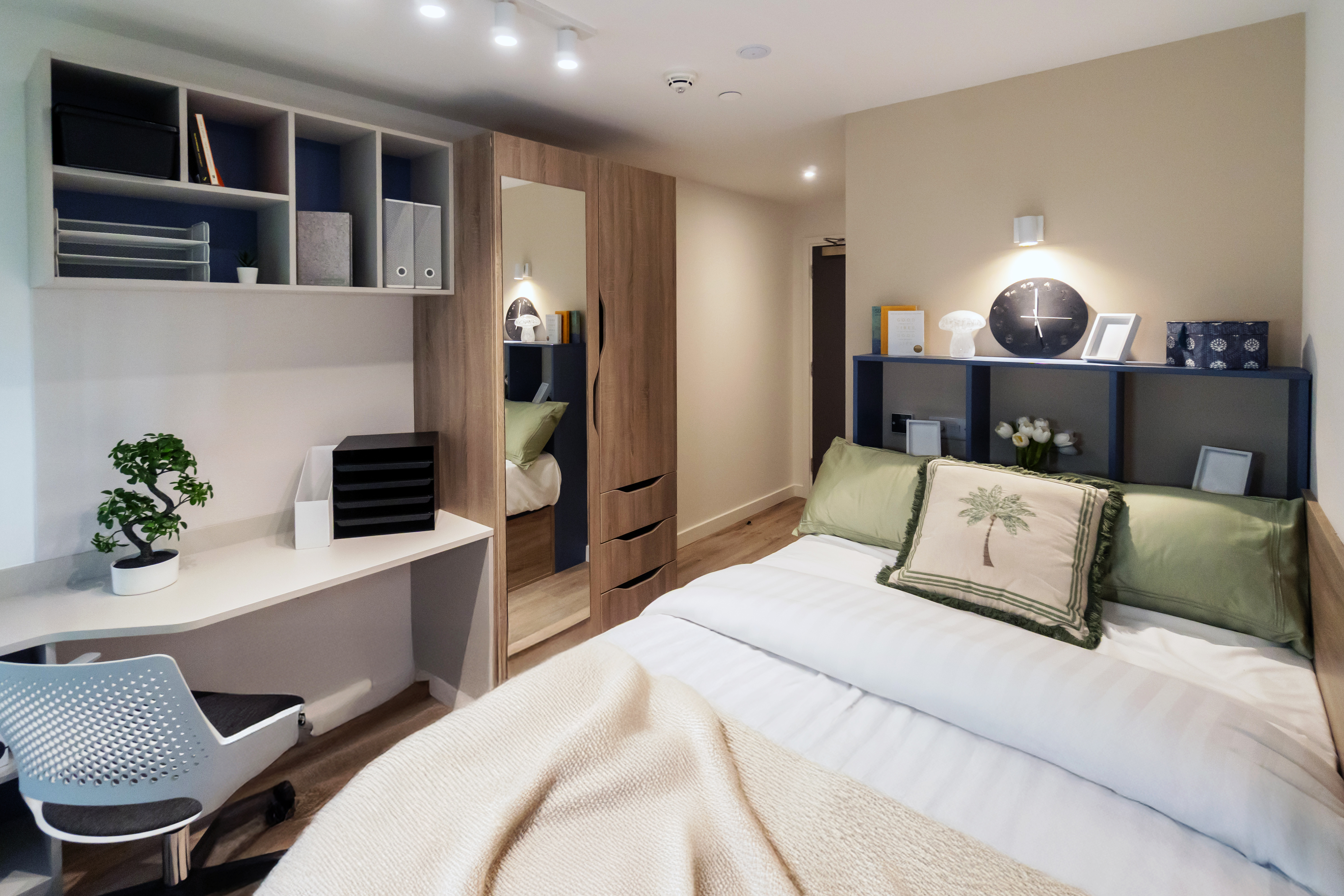 Standard 8 Bed Cluster