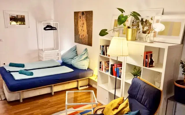 Beautiful studio in Charlottenburg 4