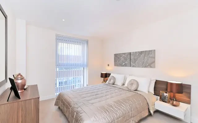 Bezier Apartment, City Road, London, EC1Y 1AF 3