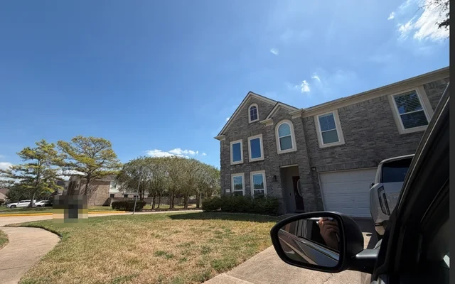 7011 Oak Bough Dr - chỗ ở sinh viên tại Houston