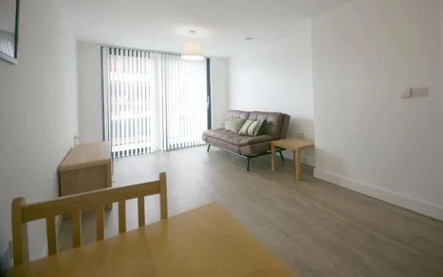 LH-Vancouver House 0