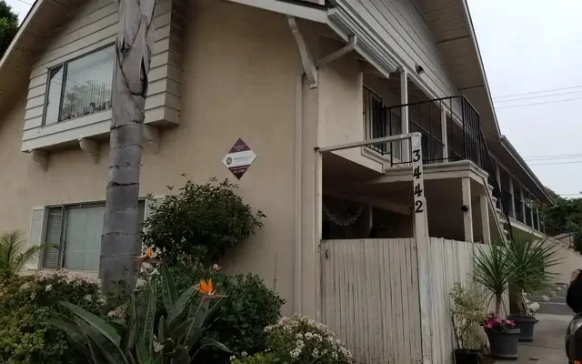 3442 Richland Drive - Santa Barbara student accommodation