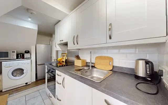 Balcombe Street 11569# 3