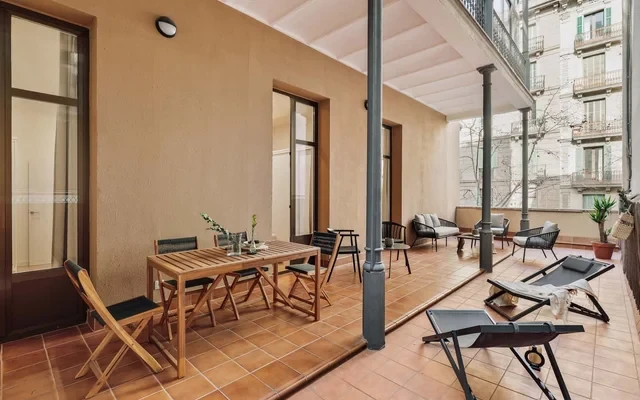 Hidiv - 3 bedrooms and terrace in Eixample Dreta 0