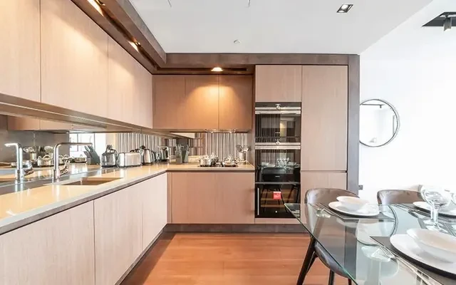 One Park Drive, Canary Wharf London, E14 9BB 2