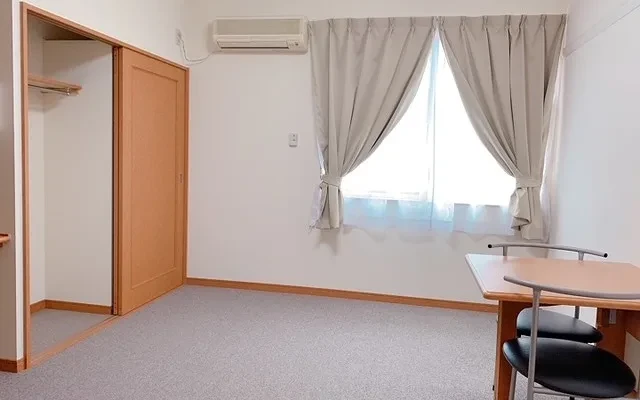 レオパレスNISHIITAMI - Itami student accommodation - 204号房间(带独立厨房)