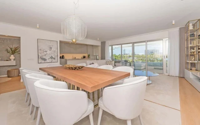 Amazing 3-bedroom Apartment in Avenida Padua, Lisbon (premium location) 1