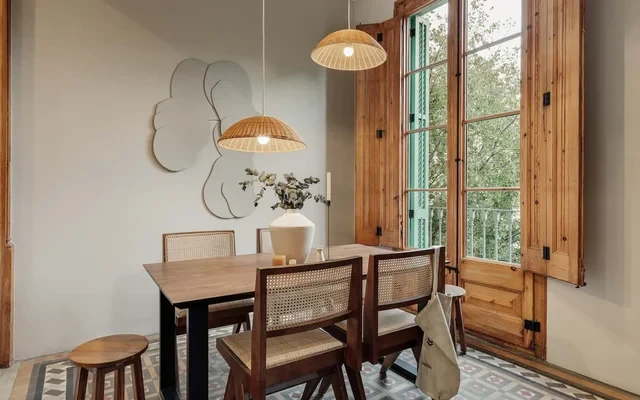 Kaax - 3 bedrooms and balcony in Eixample 1