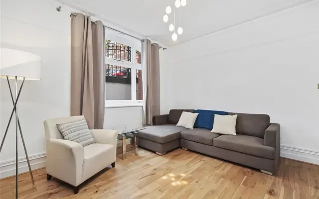 Iverna Court Kensington London W8 1