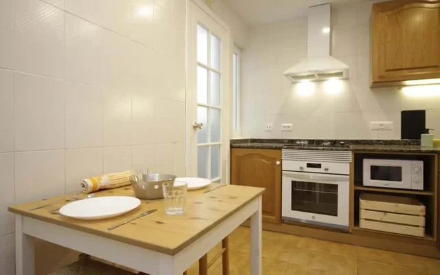 Piso de 4 habitaciones en Ciutat Vella 1