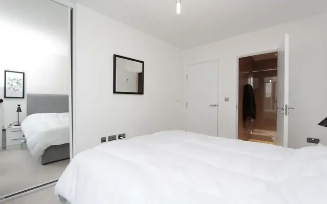 apartment near Centenary Heights,Larkwood Avenue 0