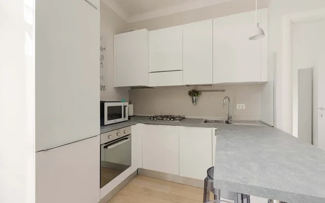 Modern 2 bedrooms apartment Porta Romana 1