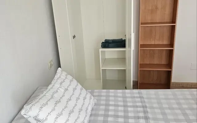 Comfortable single bedroom ideal for Universidad Católica San Antonio de Murcia students - Murcia student accommodation - Single bedroom
