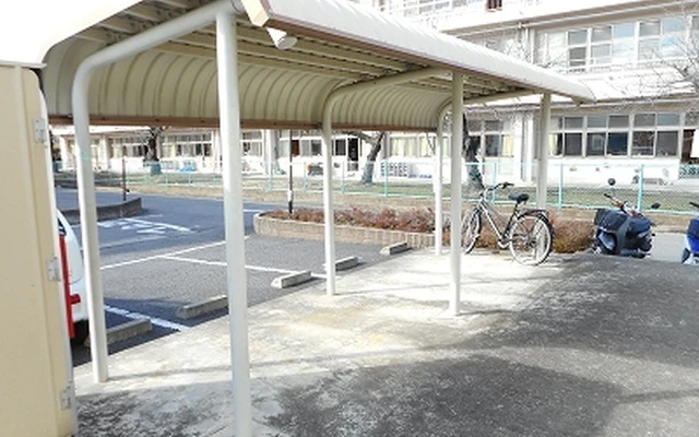 レオパレスサンフラワー 3