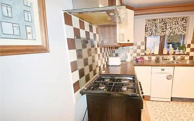133 Lower Glanmire Road 2