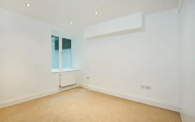 Harwood Road, Fulham, London, SW6 4QH 4