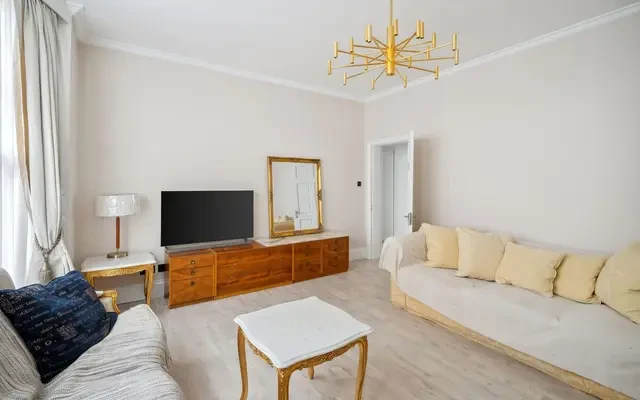 Chiltern Street, Marylebone, London, W1U 6NU 4