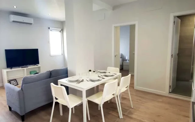 Plaza de Manuel Becerra 1