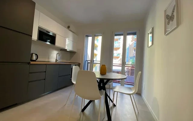 Apartment in Via Mascarella, Bologna for 35 m² 0