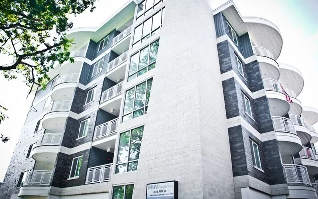 303 S. Fifth Street 2