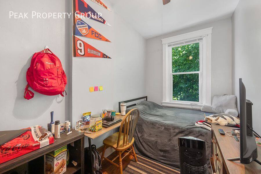 4 bedrooms 1 full bath