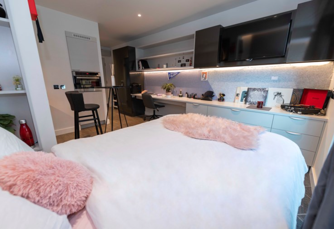 Platinum Plus Studio